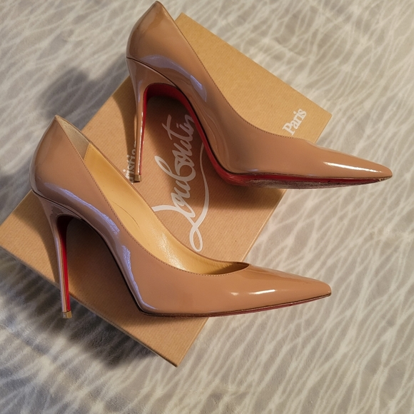 Christian Lou Boutin Decollete 554 100 Patent in Nude size 38. - Picture 5 of 12